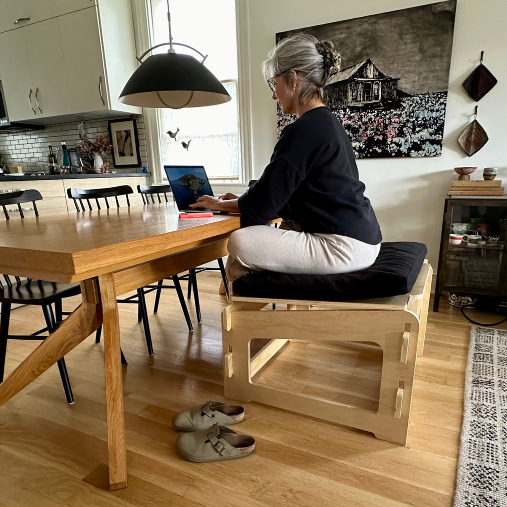 Ground online sitting chair